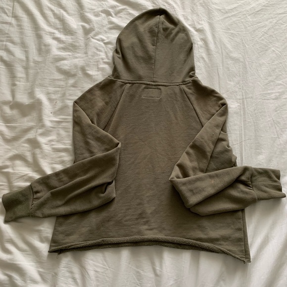 Green cropped hoodie - Picture 2 of 3